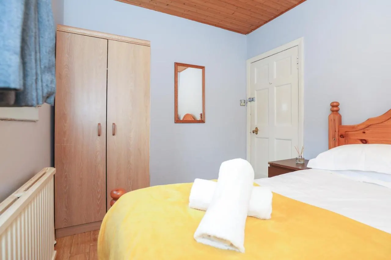 Mystayinn Elegant Edinburgh Guest House - Excellent Location - Free Parking - Five Star Amenities