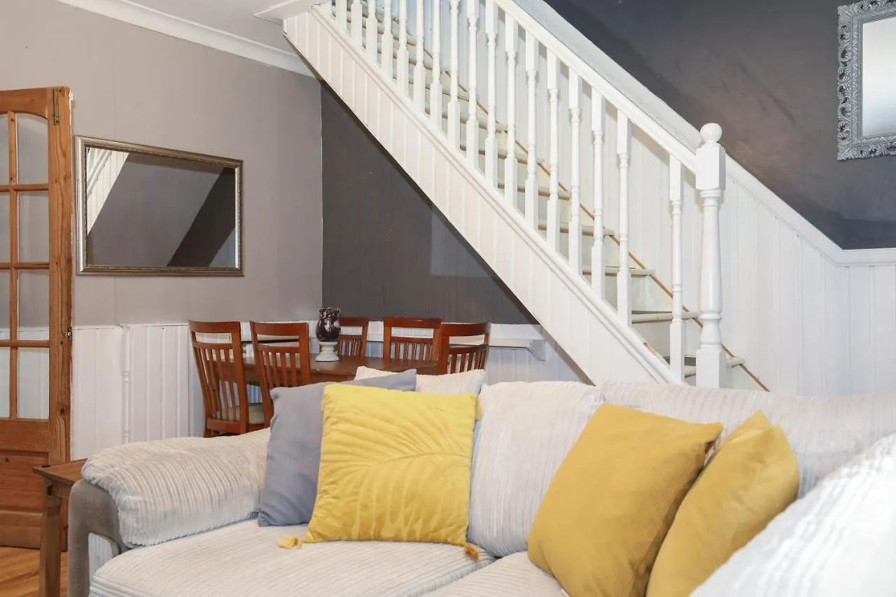 Mystayinn Elegant Edinburgh Guest House - Excellent Location - Free Parking - Five Star Amenities 0*,