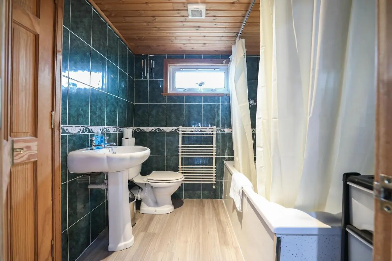 Mystayinn Elegant Edinburgh Guest House - Excellent Location - Free Parking - Five Star Amenities