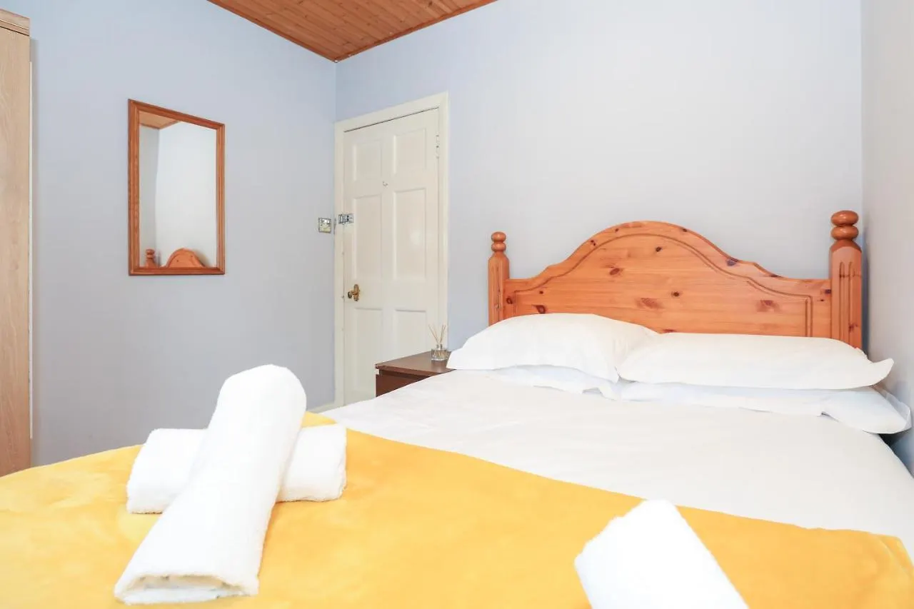 Mystayinn Elegant Edinburgh Guest House - Excellent Location - Free Parking - Five Star Amenities