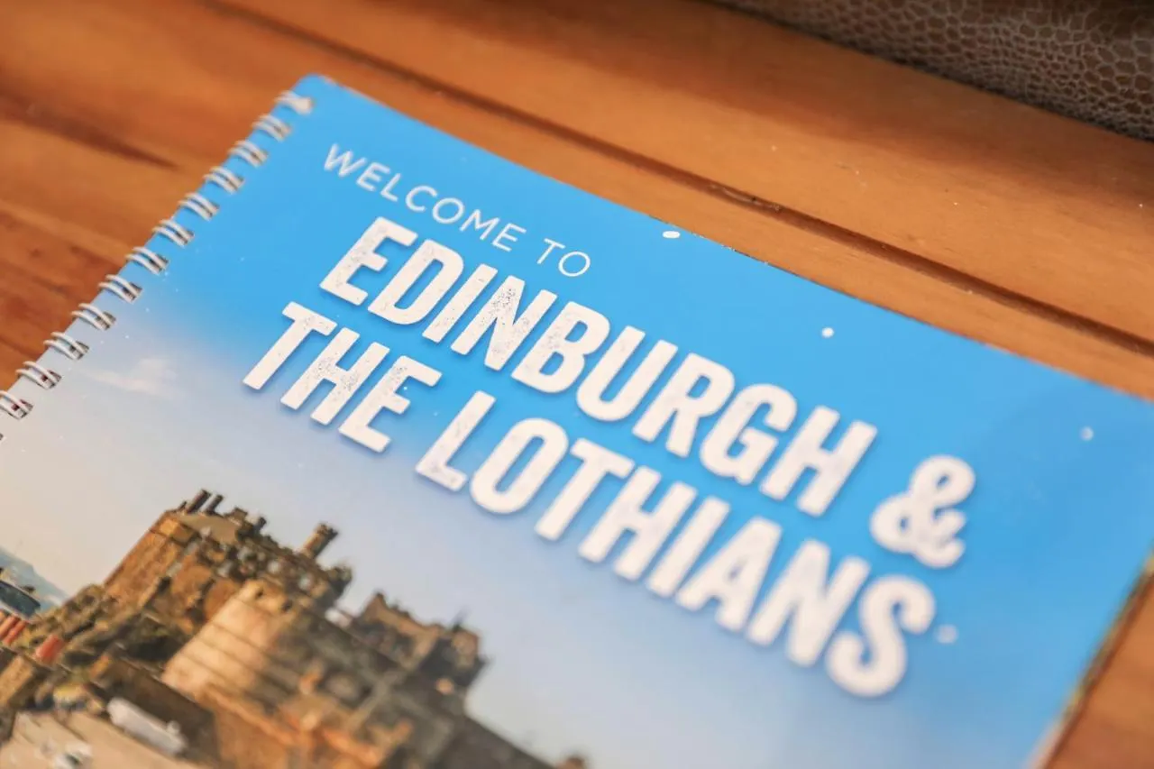 Mystayinn Elegant Edinburgh Guest House - Excellent Location - Free Parking - Five Star Amenities