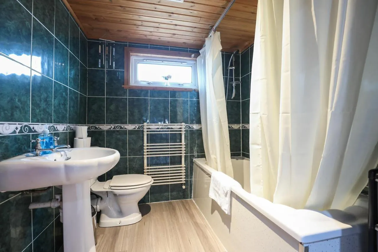 Mystayinn Elegant Edinburgh Guest House - Excellent Location - Free Parking - Five Star Amenities