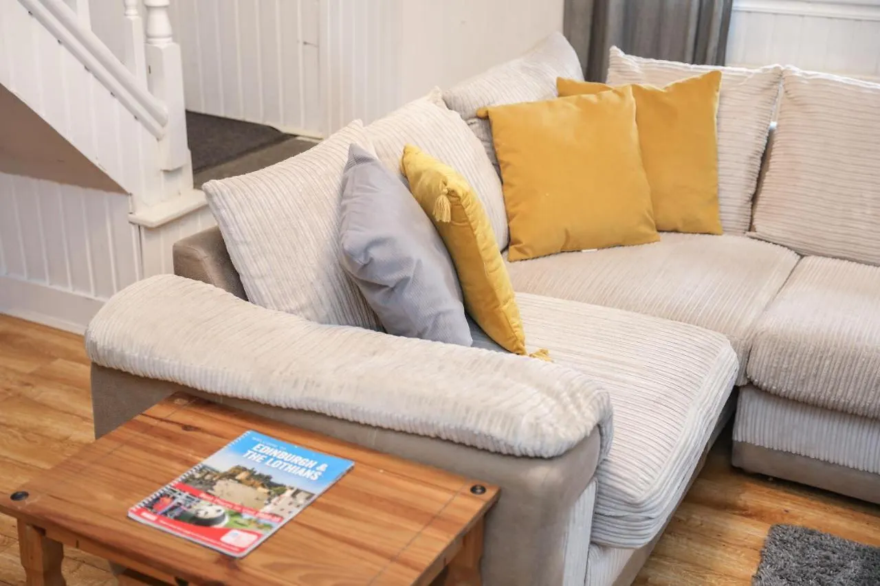 Mystayinn Elegant Edinburgh Guest House - Excellent Location - Free Parking - Five Star Amenities
