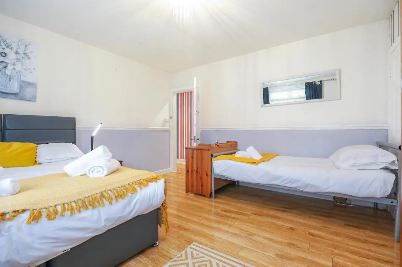 Mystayinn Elegant Edinburgh Guest House - Excellent Location - Free Parking - Five Star Amenities United Kingdom