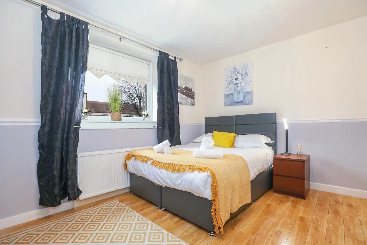 Mystayinn Elegant Edinburgh Guest House - Excellent Location - Free Parking - Five Star Amenities 0*,  United Kingdom