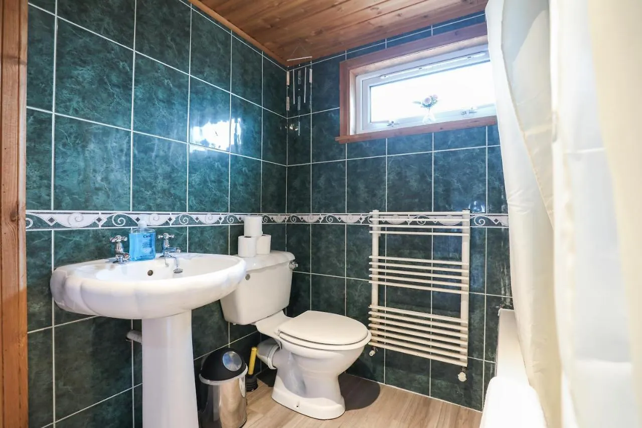 Mystayinn Elegant Edinburgh Guest House - Excellent Location - Free Parking - Five Star Amenities