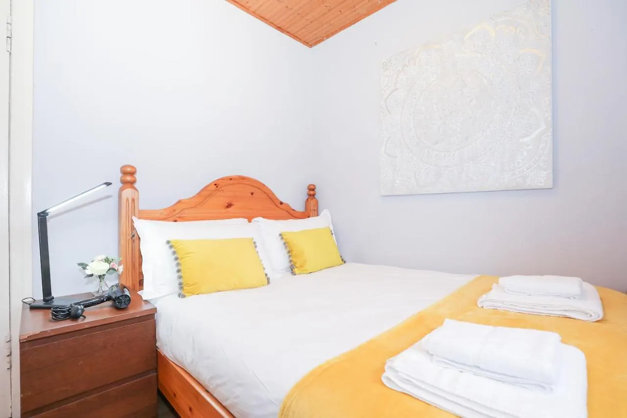 Mystayinn Elegant Edinburgh Guest House - Excellent Location - Free Parking - Five Star Amenities
