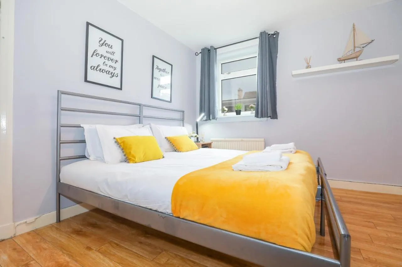 Mystayinn Elegant Edinburgh Guest House - Excellent Location - Free Parking - Five Star Amenities
