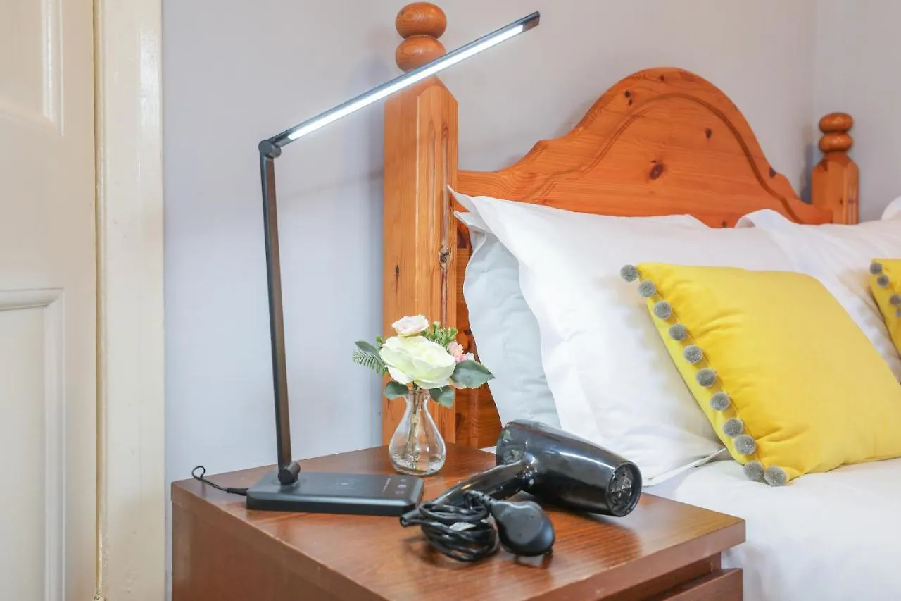 Mystayinn Elegant Edinburgh Guest House - Excellent Location - Free Parking - Five Star Amenities