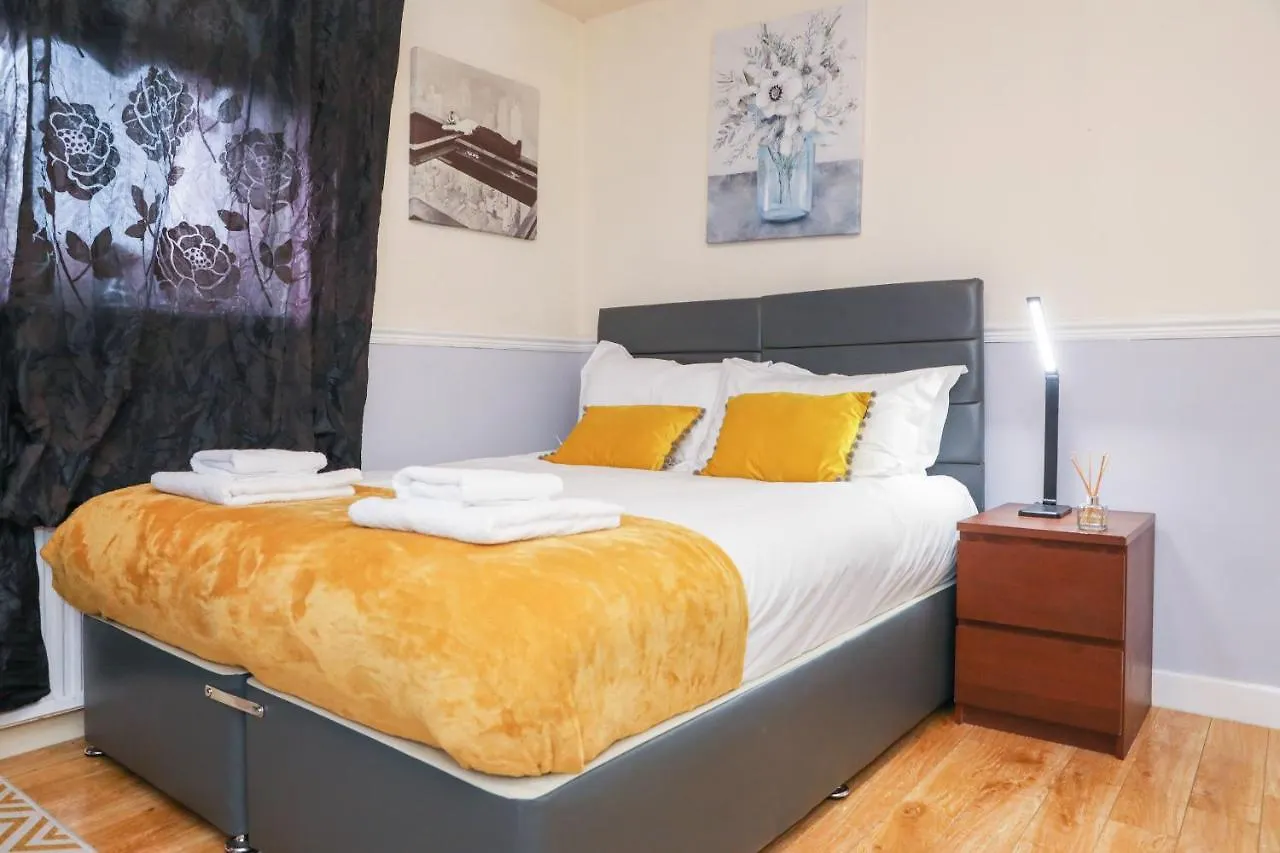 Mystayinn Elegant Edinburgh Guest House - Excellent Location - Free Parking - Five Star Amenities